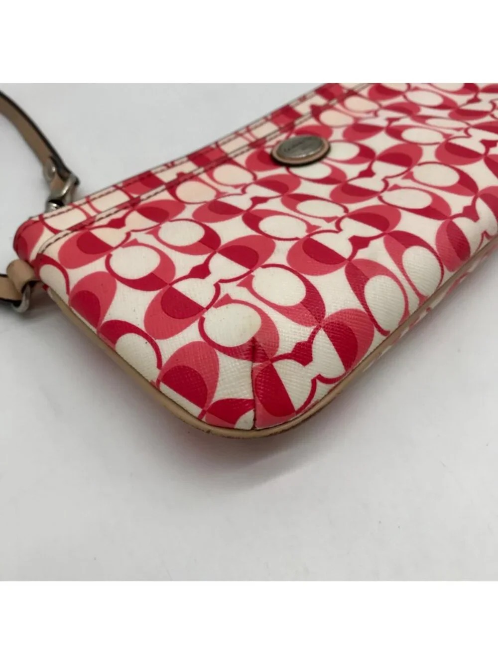 Coach chic versatile